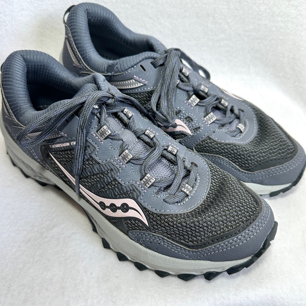 Saucony Excursion TR13 Running Shoes 7.5 Versafoam Gray Pink Athletic Shoes
